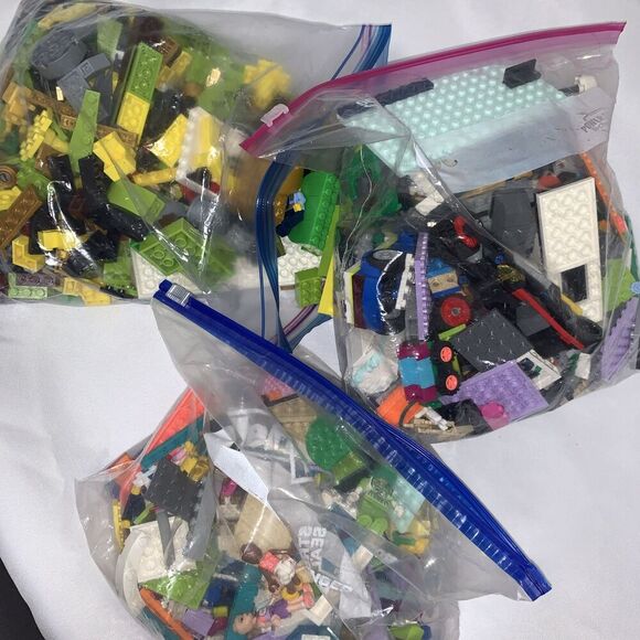 5 Lbs Bulk Mixed Lego Bricks And Accessories Including Some Figurines, Unsorted - Picture 7 of 7